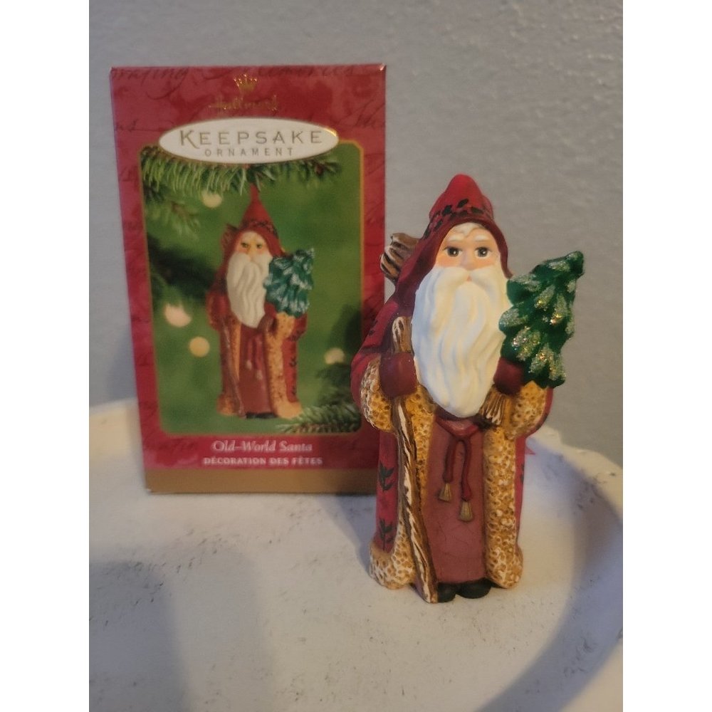 Hallmark Keepsake Old World Santa Ornament 2001